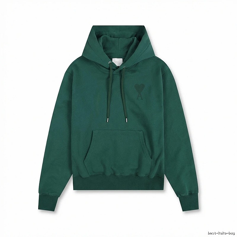 AMI's simple and loving style hoodie.