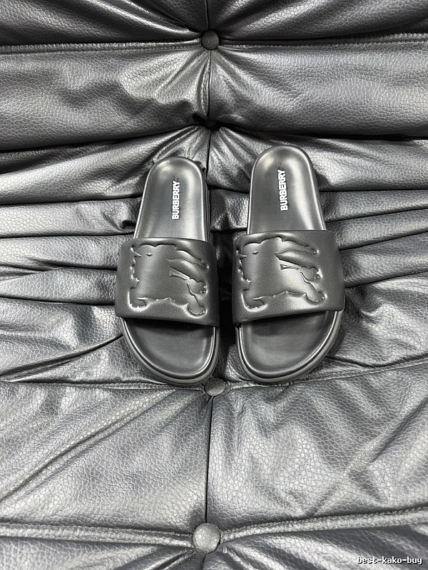 Burberry Knight Embossed Casual Style Black Slides