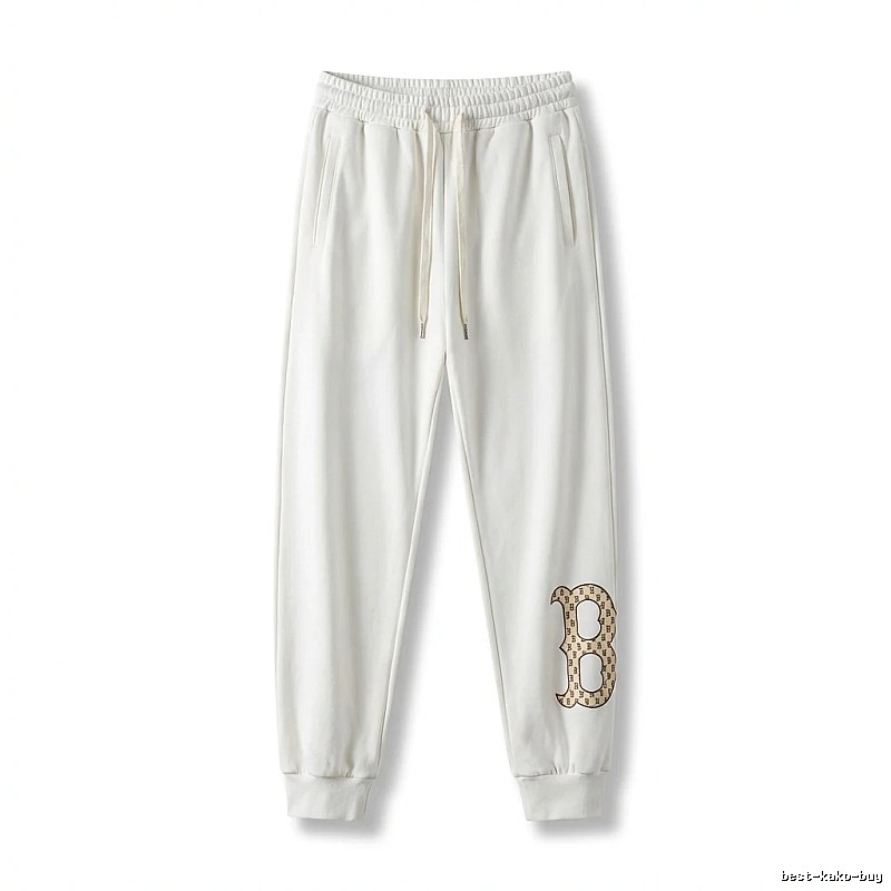 Classic casual white pants in MLB style.