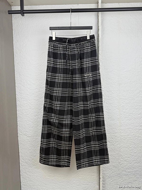 Daily Edit Plaid Wide Trousers in Black And Gray
