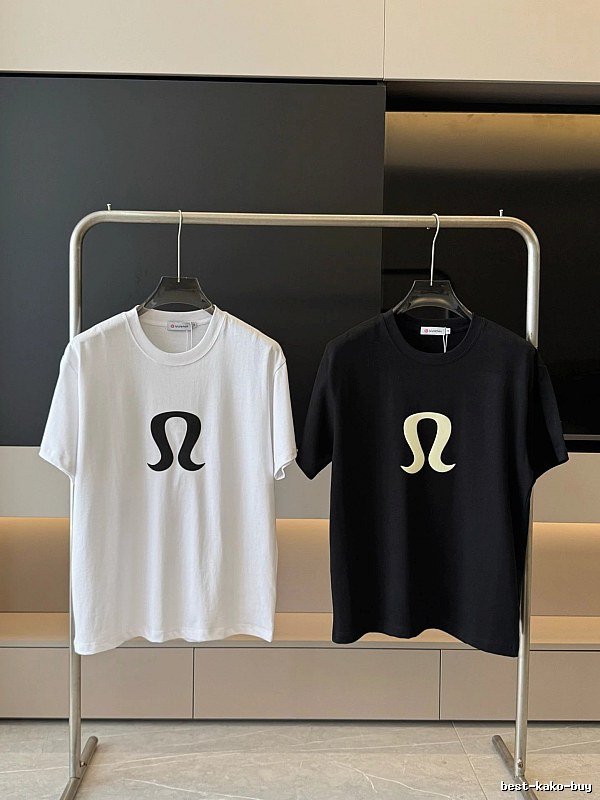 lululemon Classic Large Logo Casual Style Two-tone T-Shirt