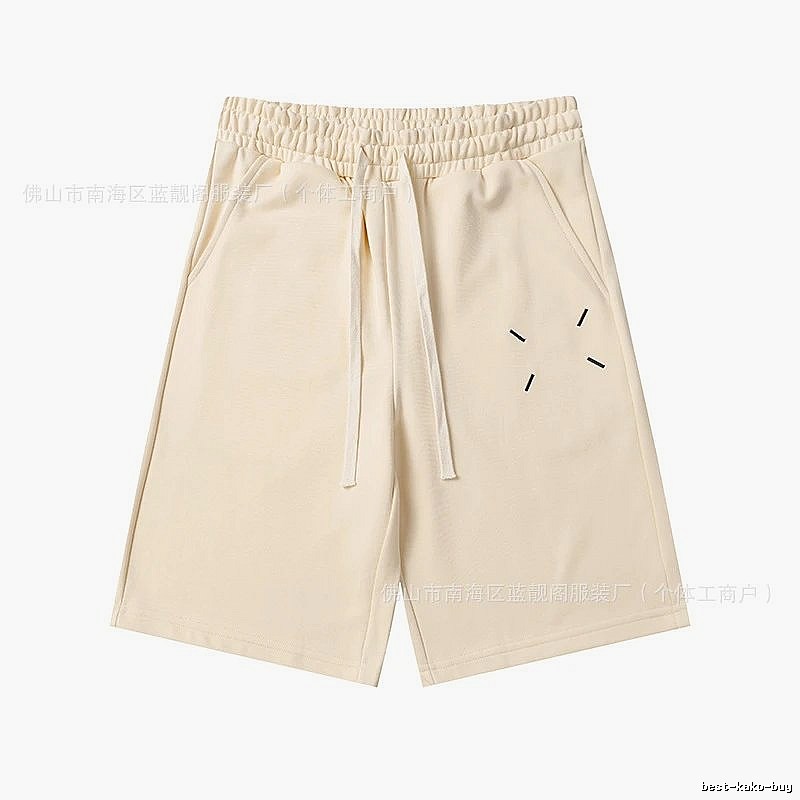 Maison Margiela minimalist style beige shorts