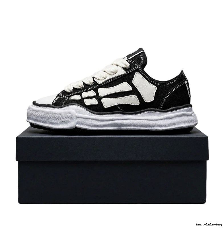 MMY Deconstructed Style Black and White Canvas Shoes