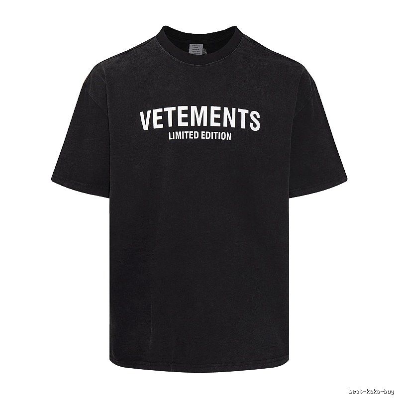 Monogram Statement graphic T-shirt Black Colorful Lucky for Layered Styling