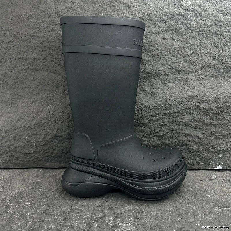 Tall Green Rubber Boot Rain Boot for Daily Rotation