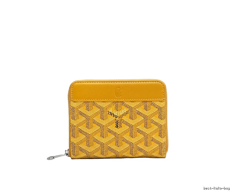 The classic yellow wallet of GOYARD